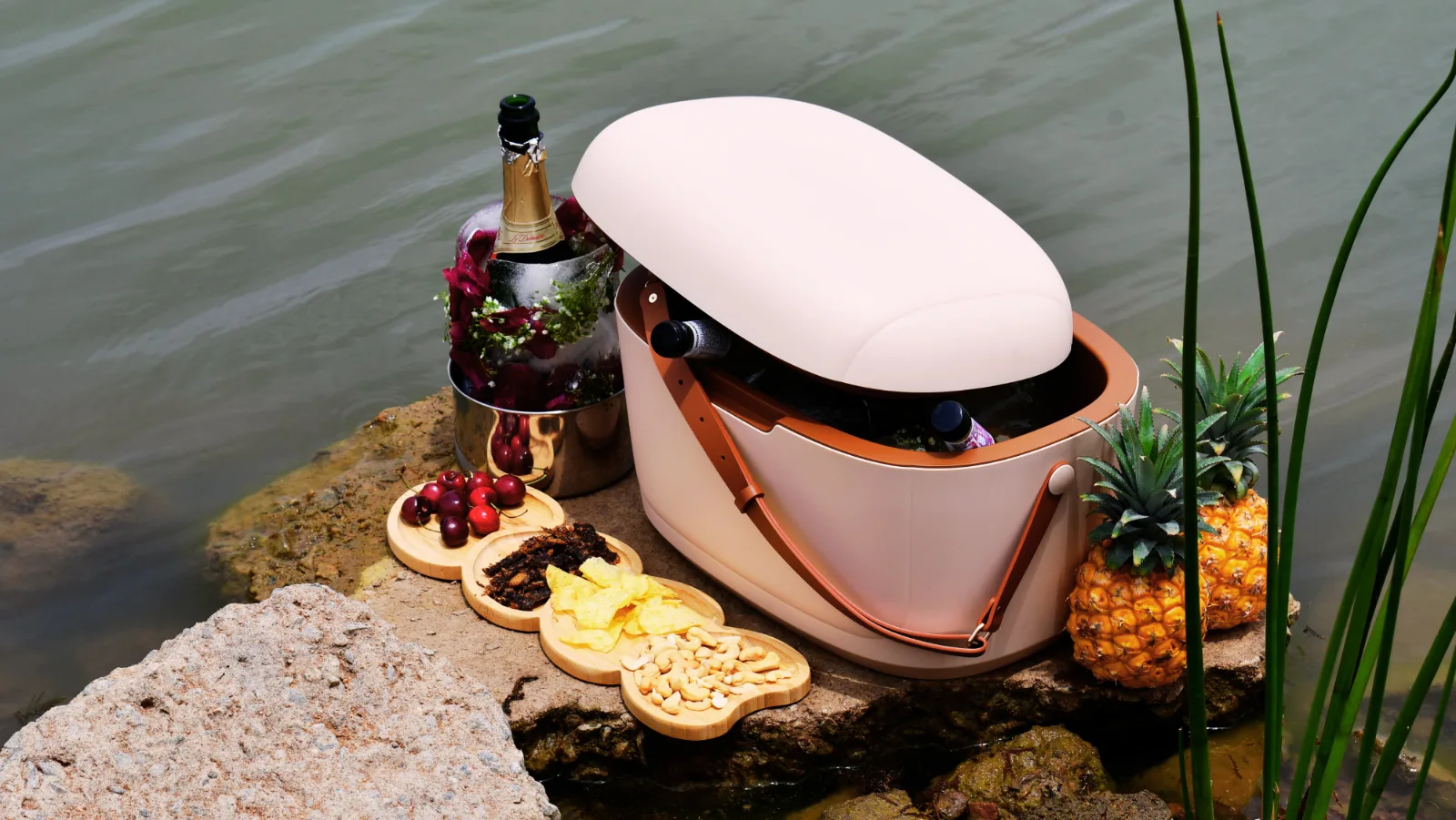 Whoopee! Retro Cooler — view 3
